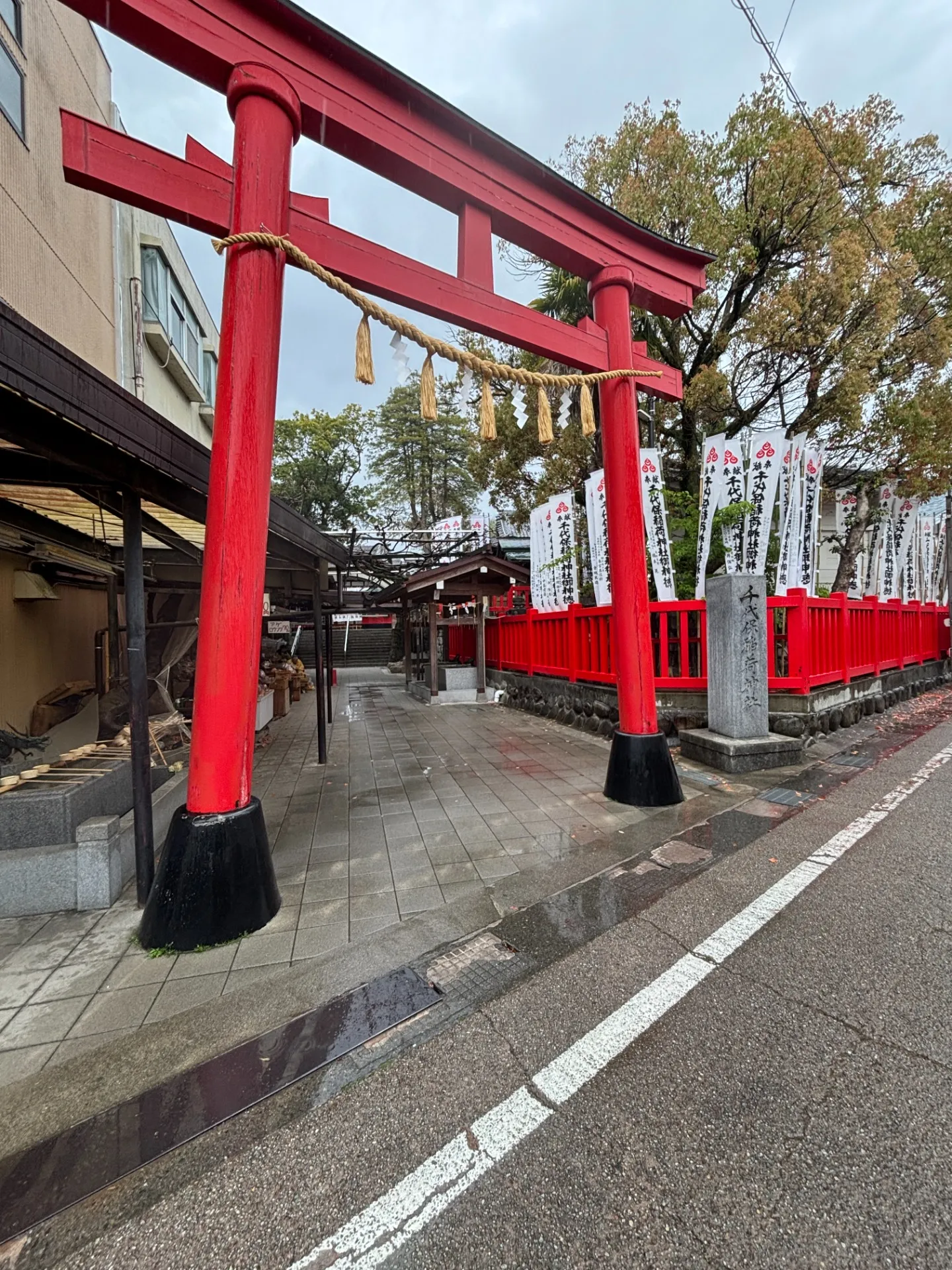 雨の日はラッキー?お千代保稲荷で過ごす、ゆったり浄化タイム